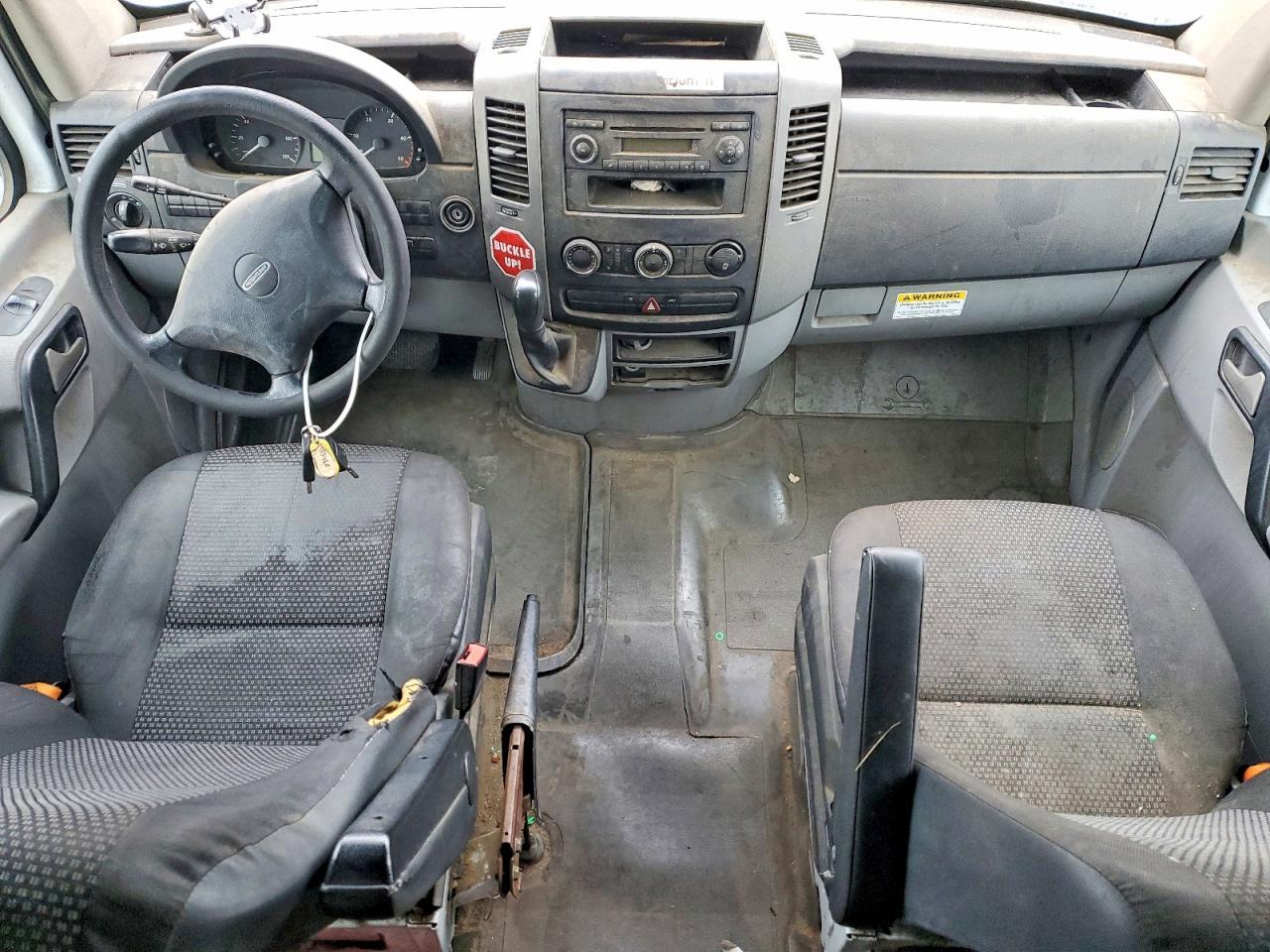2008 Freightliner Sprinter Delivery Truck