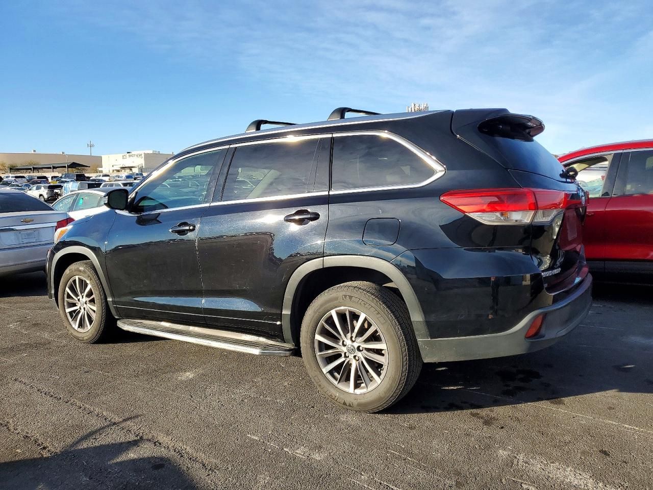 2017 Toyota Highlander se