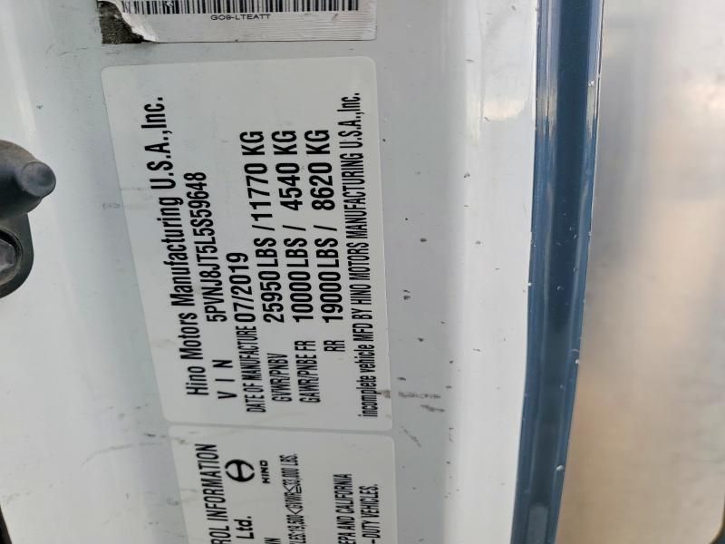 2020 Hino 258/268 BOX Truck