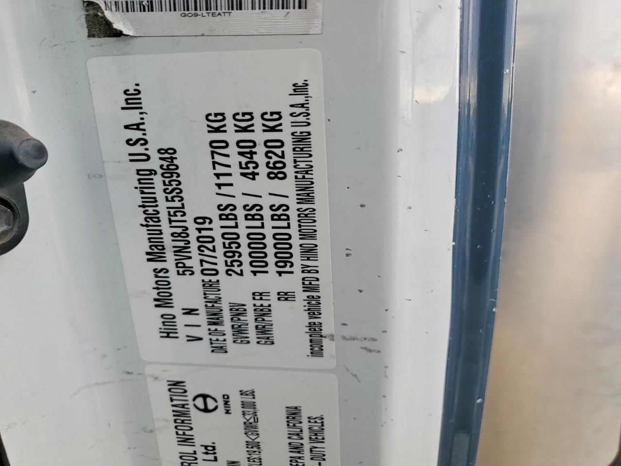 2020 Hino 258/268 BOX Truck