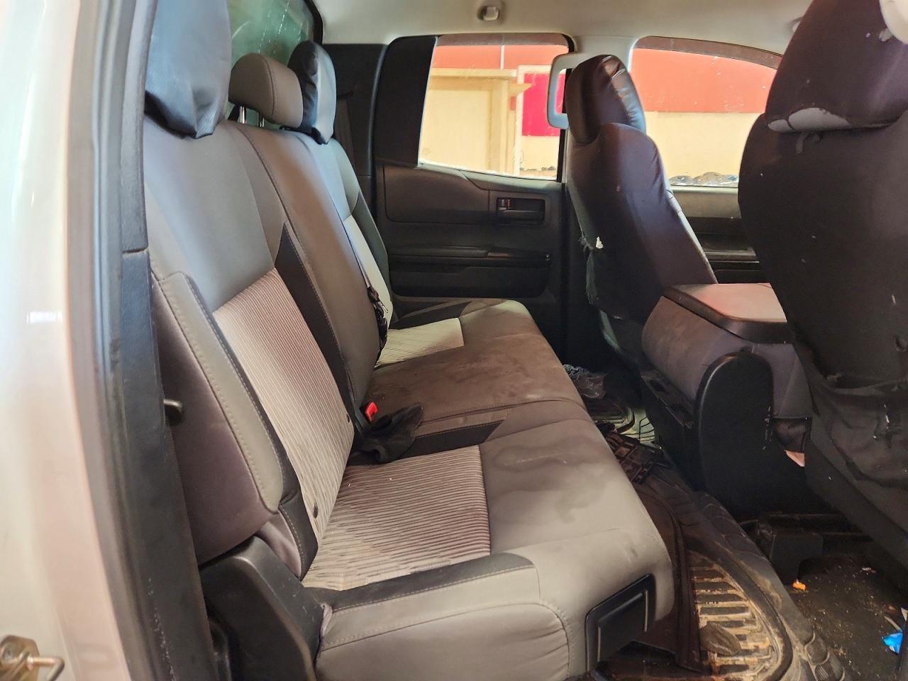 2015 Toyota Tundra SR