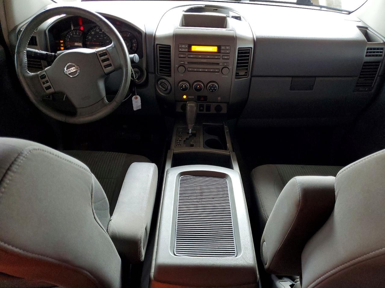2005 Nissan Titan xe