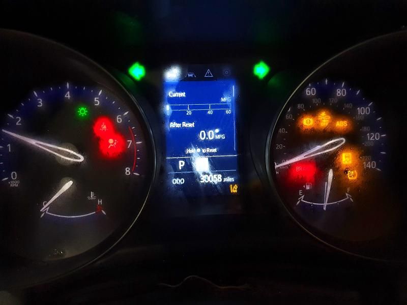 2021 Toyota C-hr xle