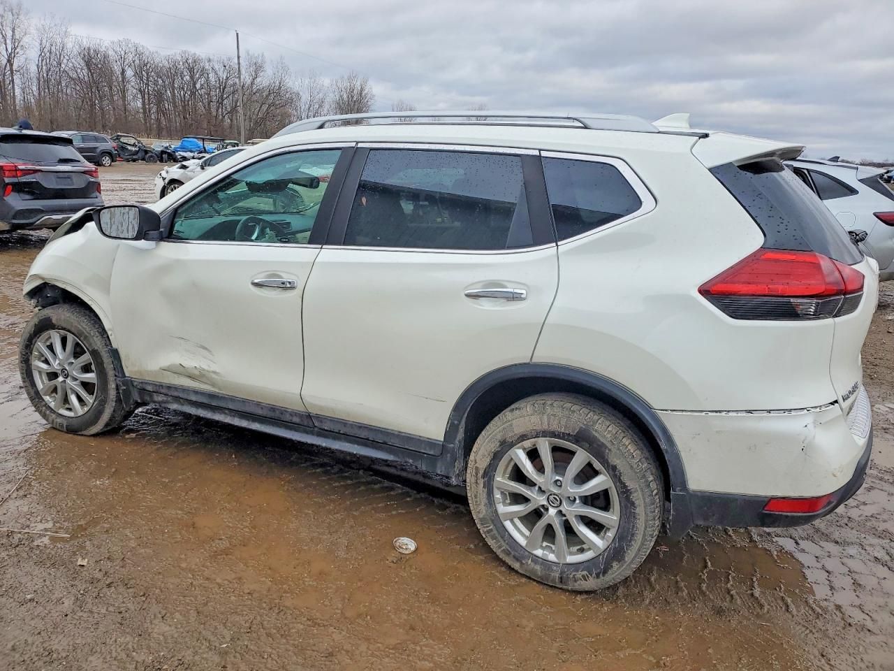 2017 Nissan Rogue sv