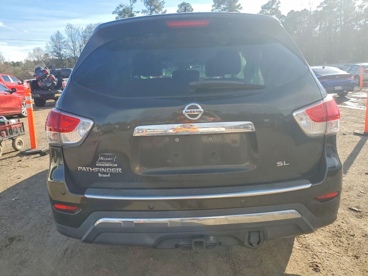 2015 Nissan Pathfinder sl