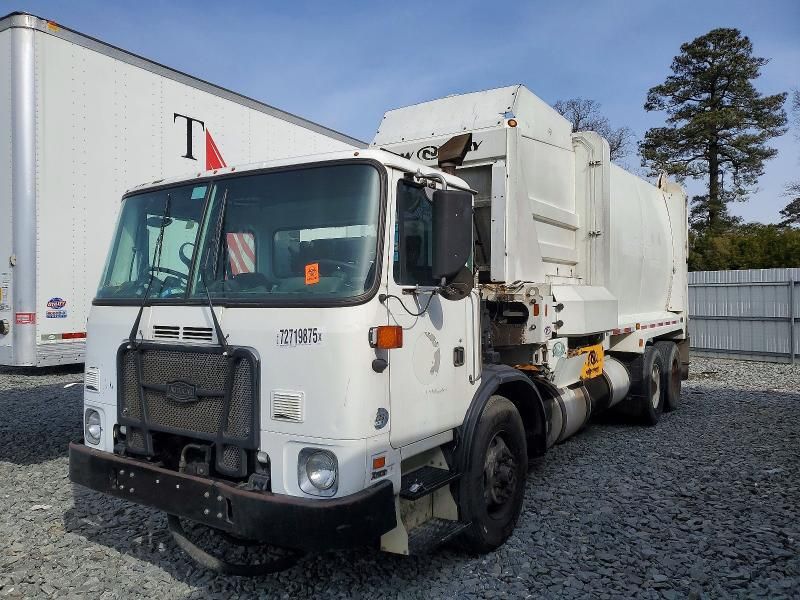 2015 Autocar Llc 2015 Autocar ACX Refuse Truck