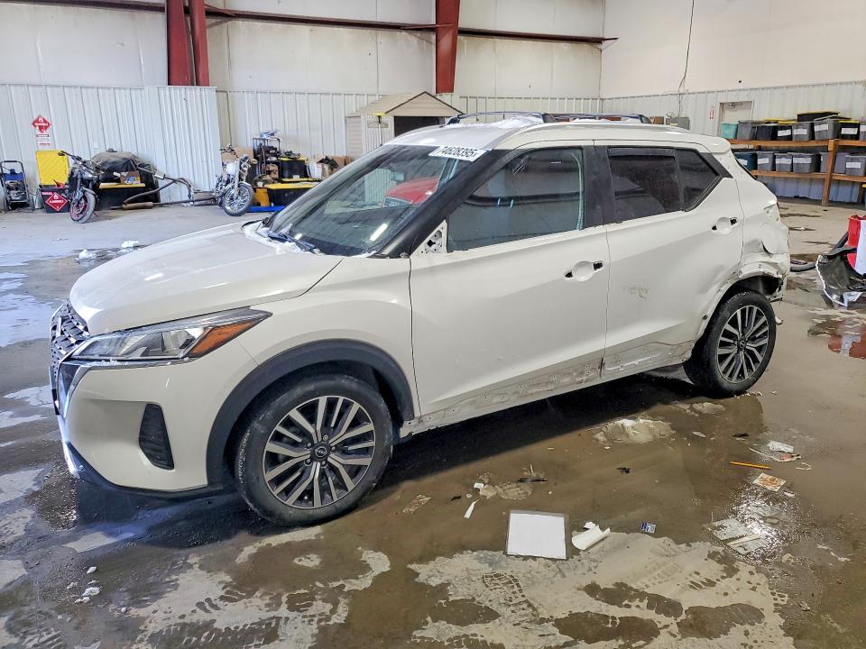 2023 Nissan Kicks sv