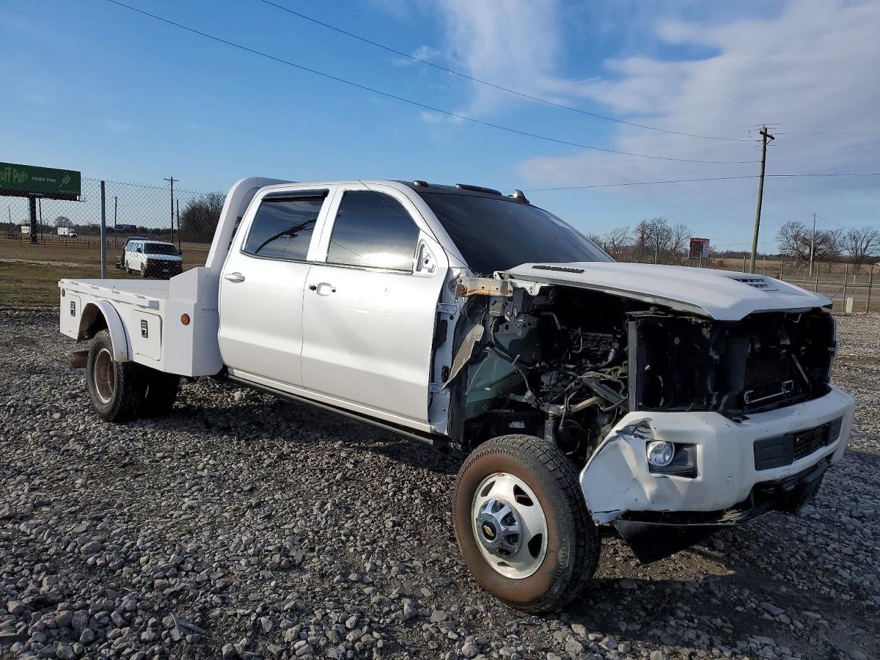 2018 Chevrolet Silverado Flatbed Truck