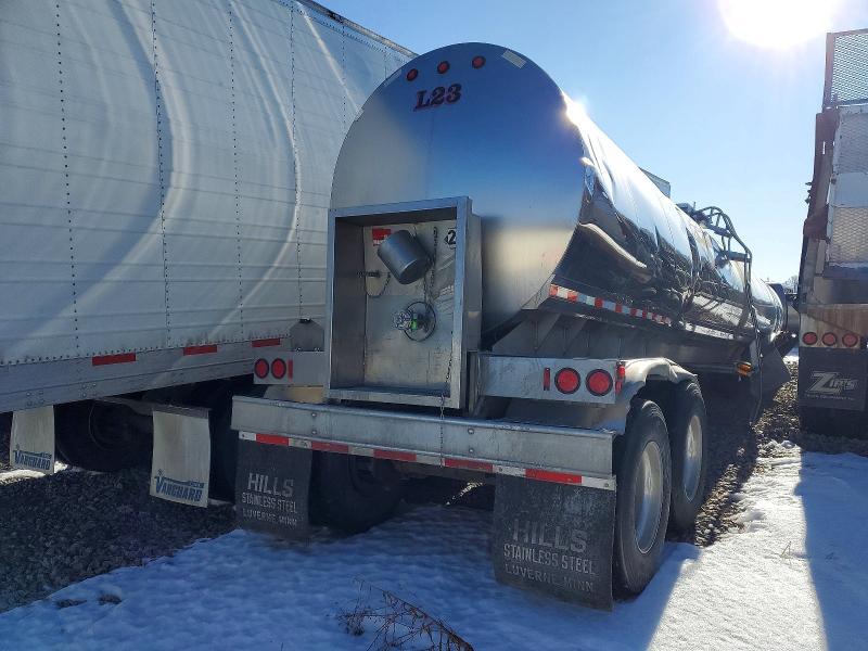 2014 Walker Tanker-Tank Trailer