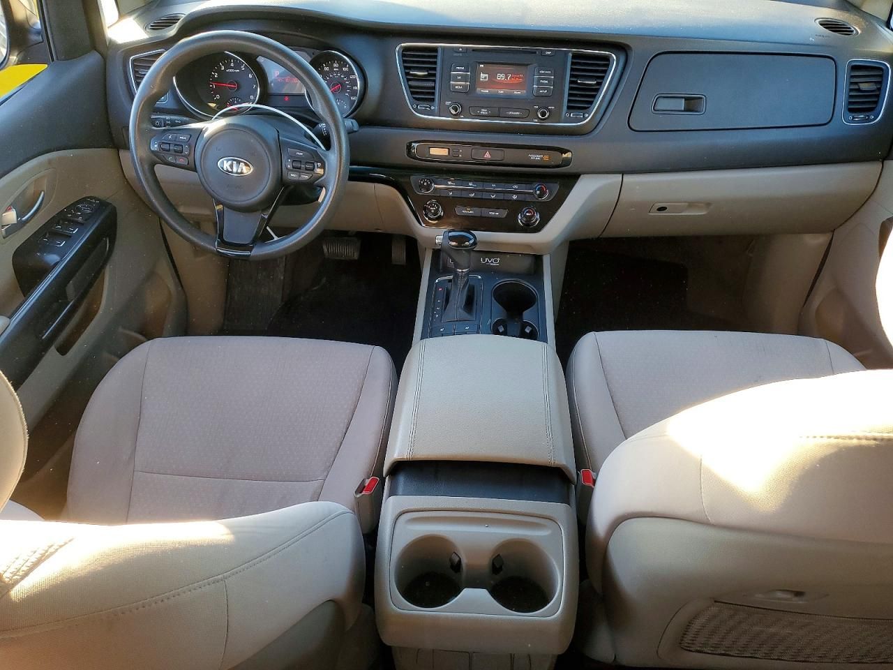 2016 KIA Sedona lx