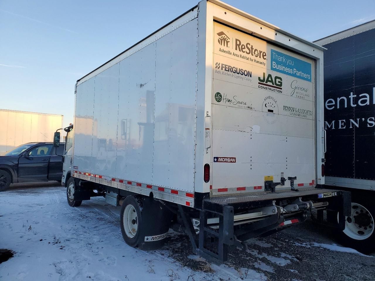 2024 Isuzu NPR HD BOX Truck