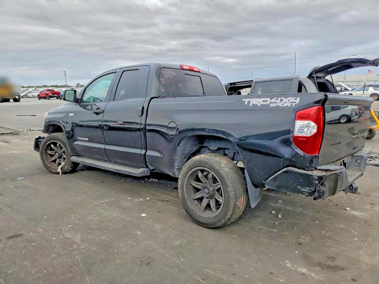 2018 Toyota Tundra SR5