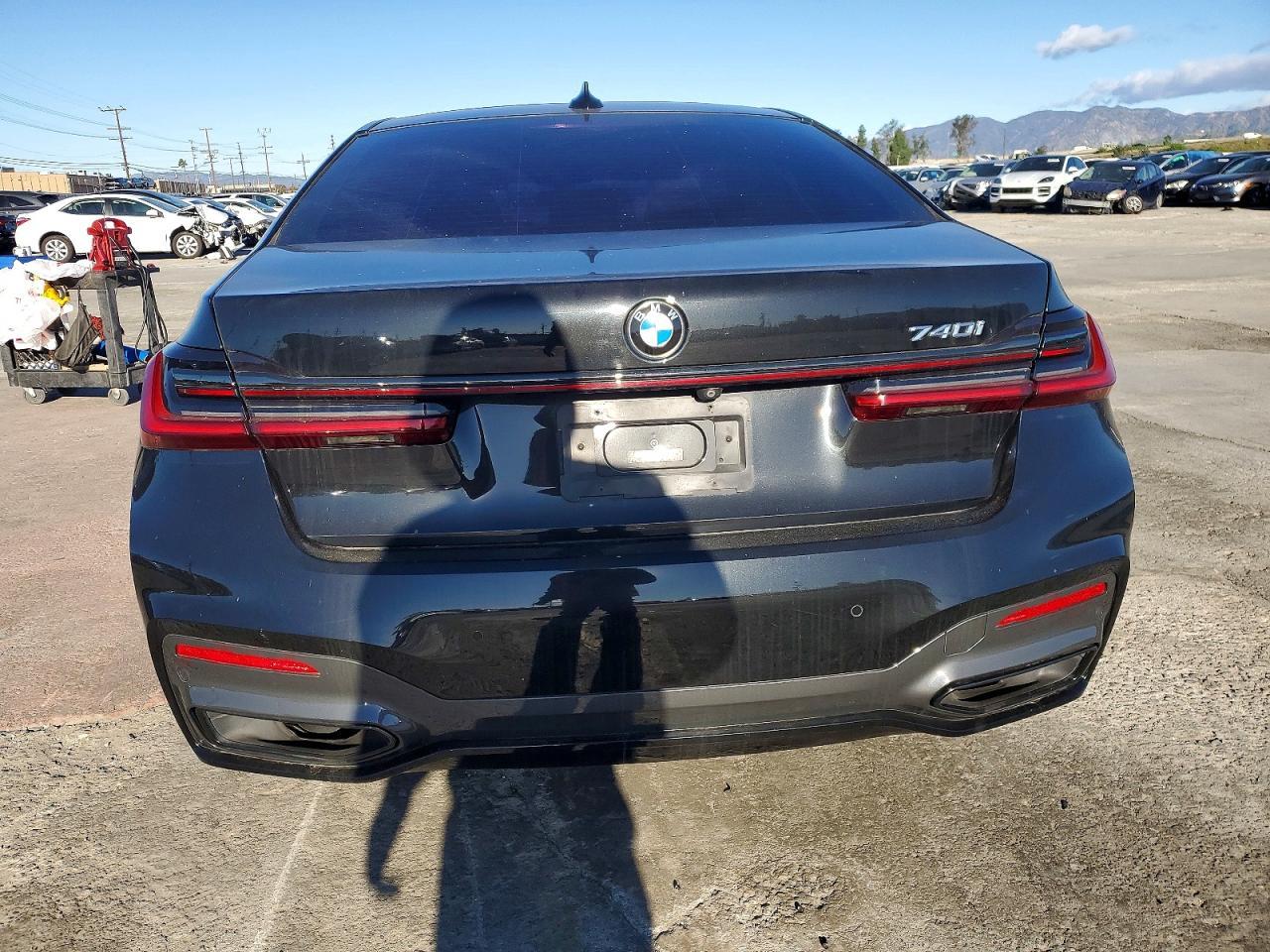 2021 BMW 740 i