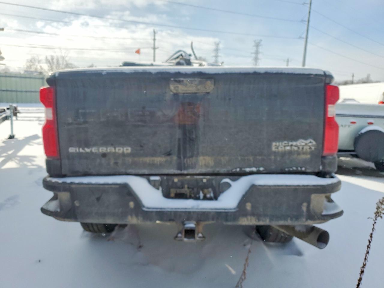 2022 Chevrolet Silverado K3500 High Country