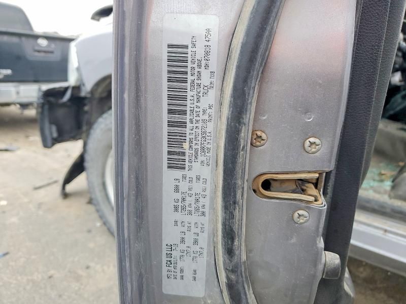 2019 Dodge Ram 1500 Classic Tradesman 4X4 6'4 box