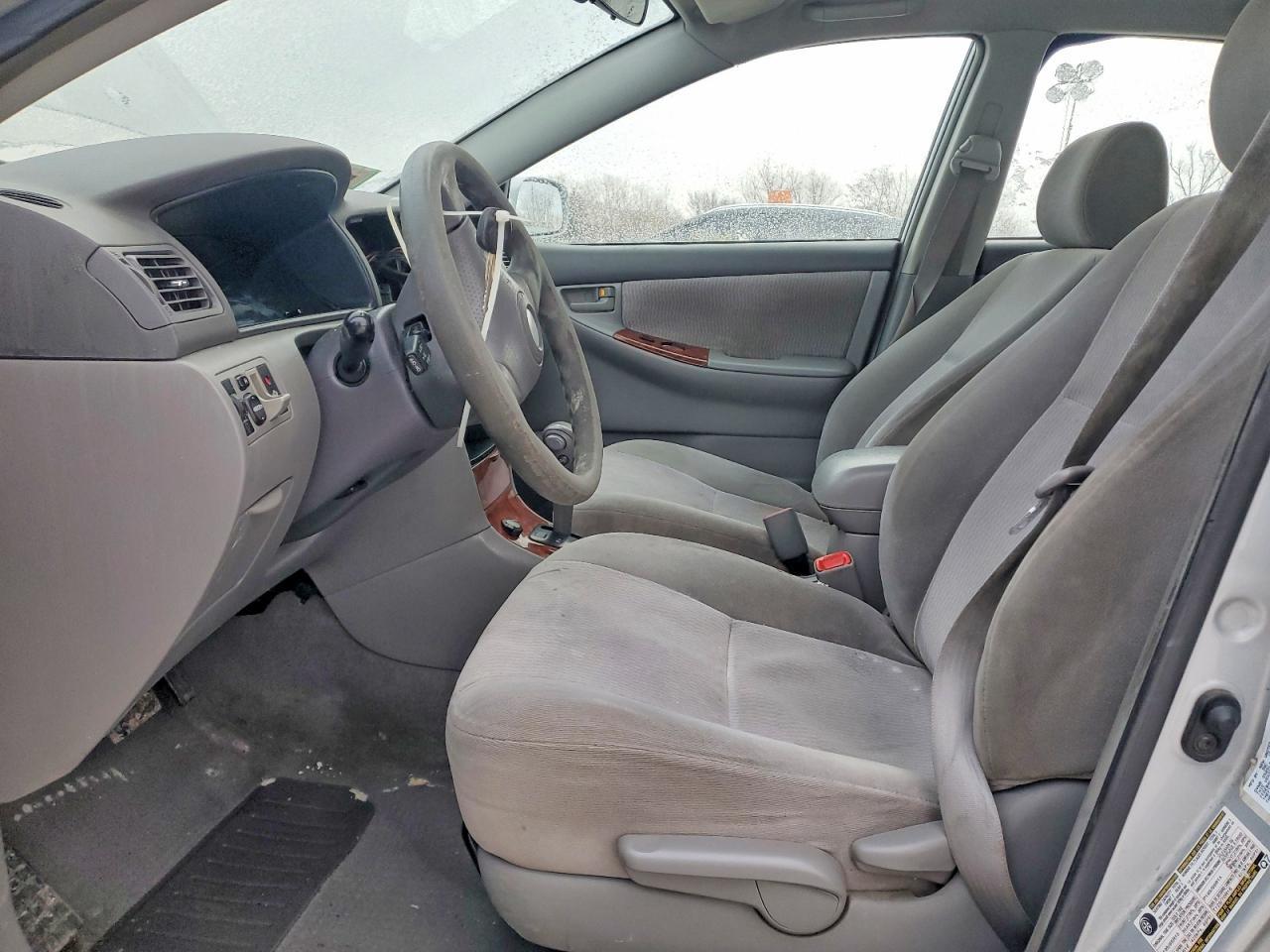 2005 Toyota Corolla le