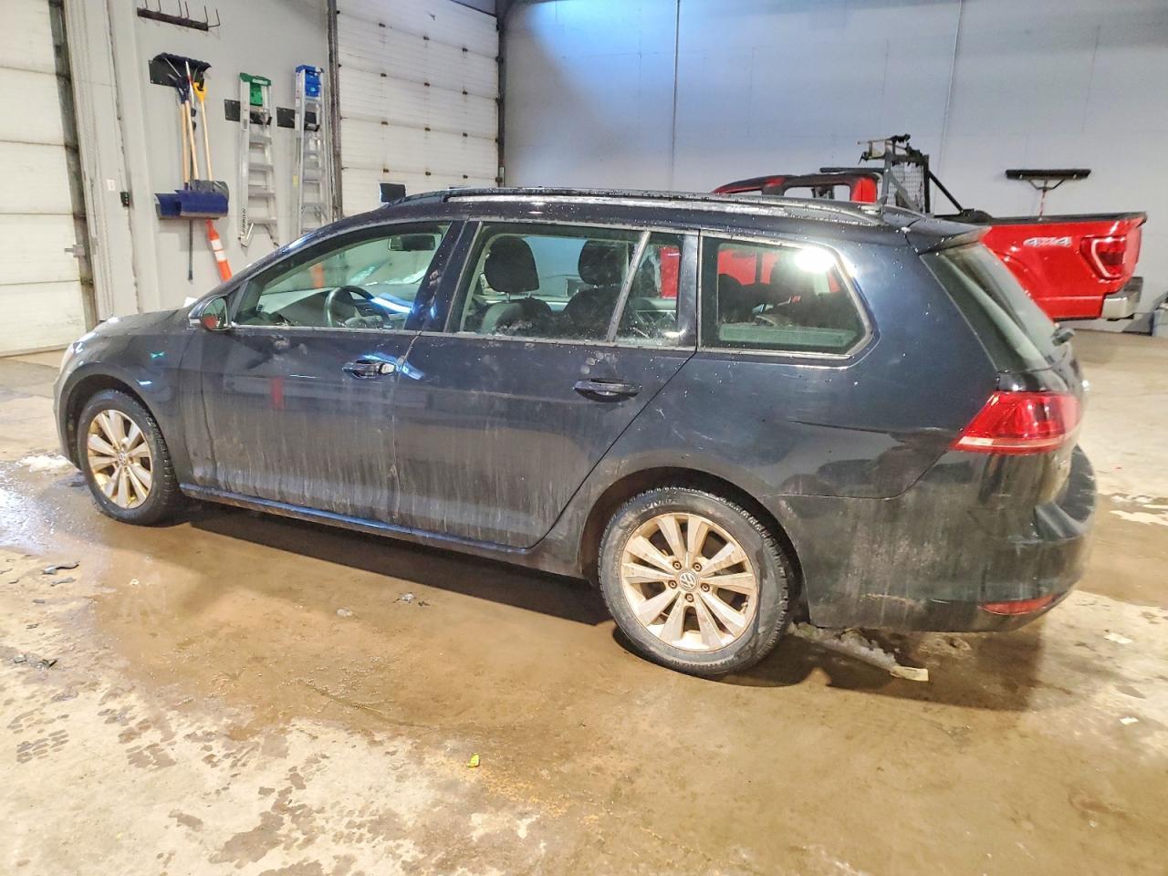 2016 Volkswagen Golf Sportwagen s