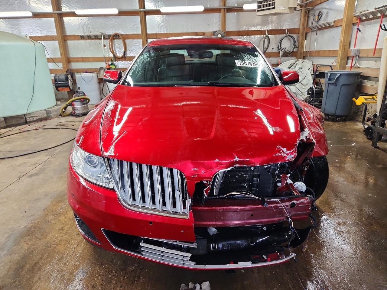 2010 Lincoln MKS