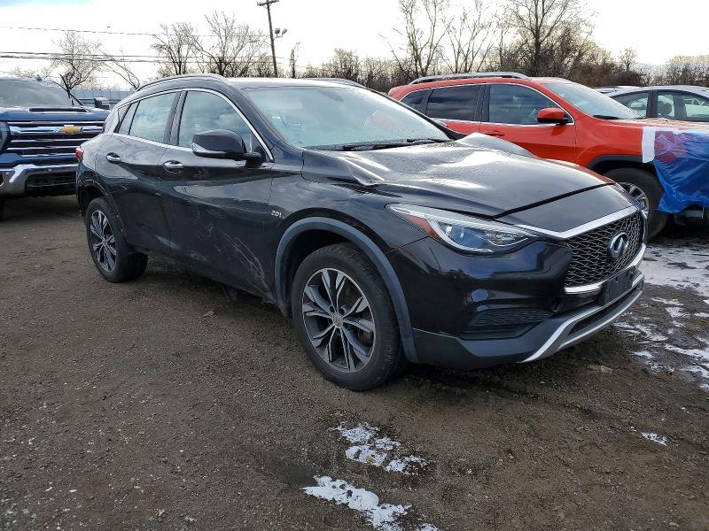 2018 Infinity Qx30 Base