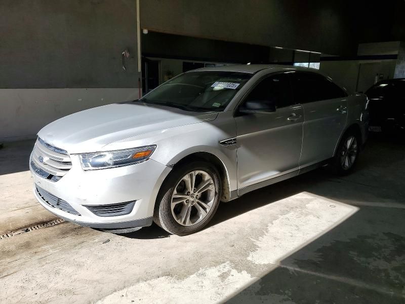 2016 Ford Taurus se