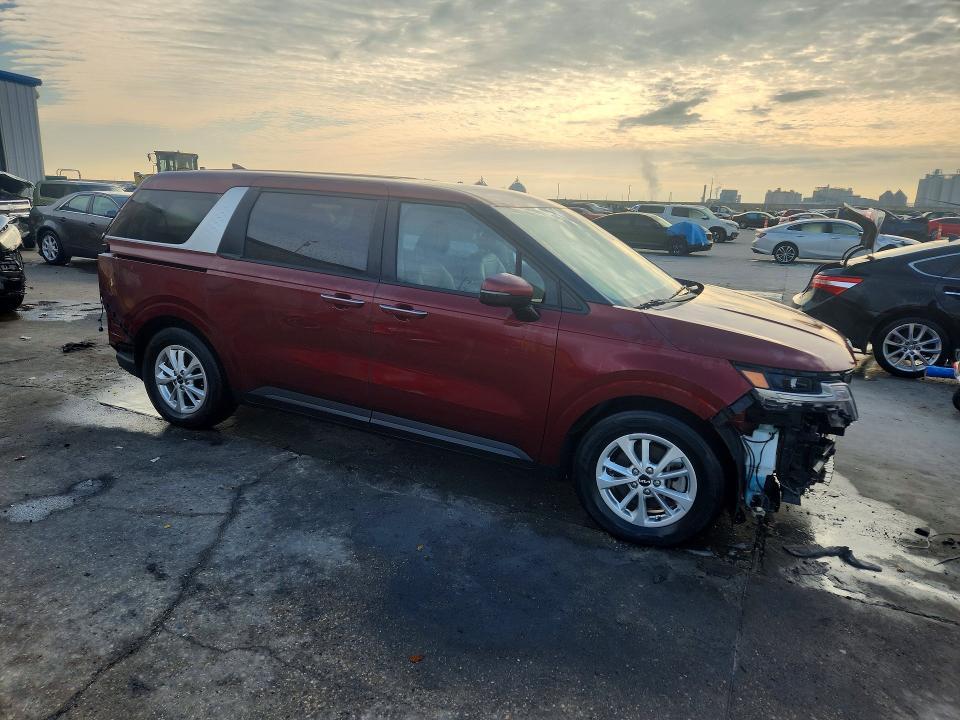 2022 KIA Carnival lx