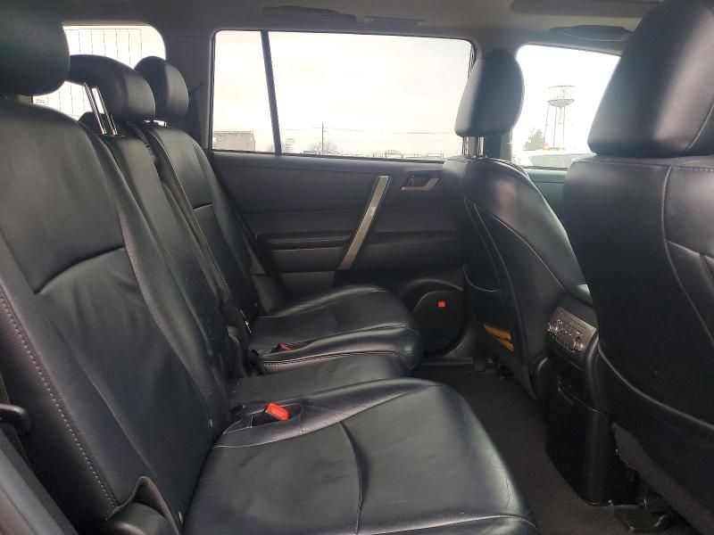 2011 Toyota Highlander Base