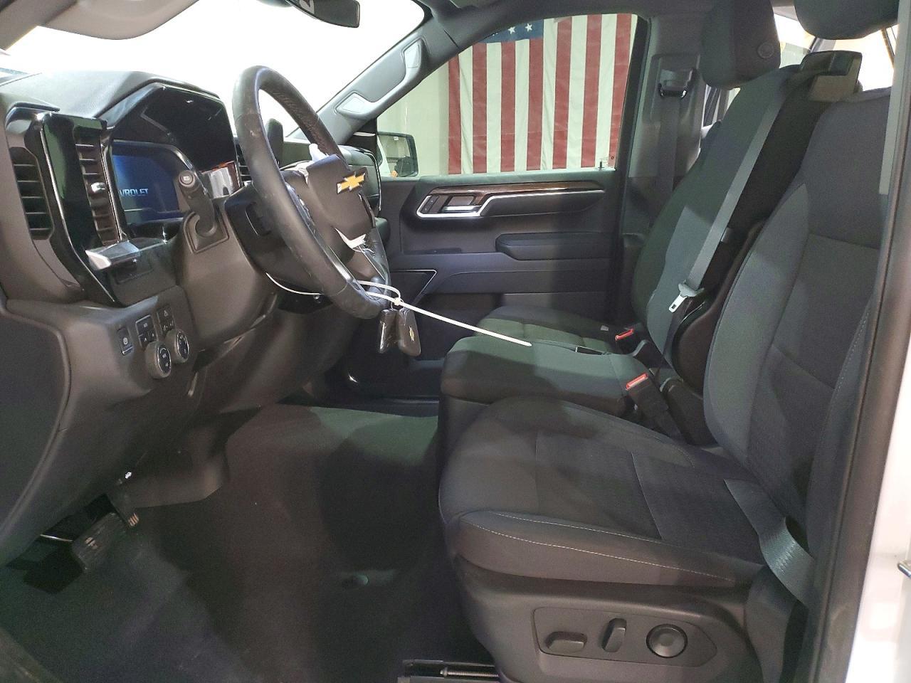 2024 Chevrolet Silverado K1500 LT-L