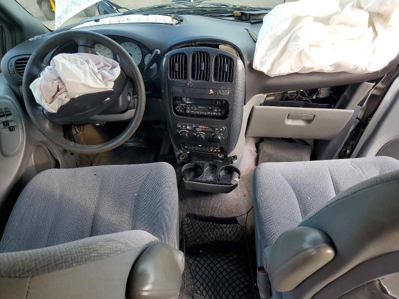 2004 Chrysler Town & Country lx