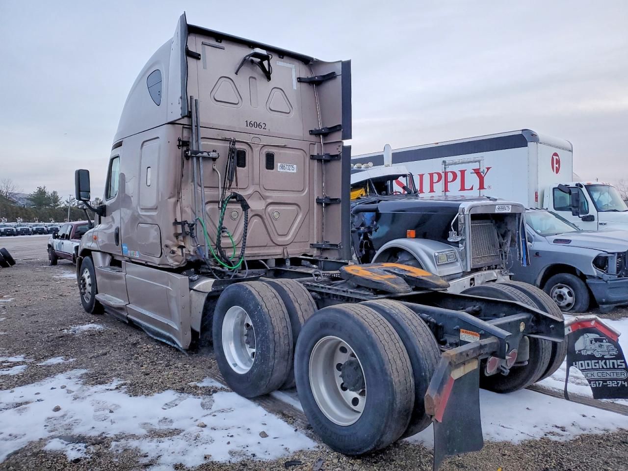 2016 Freightliner Cascadia 125 Semi Truck