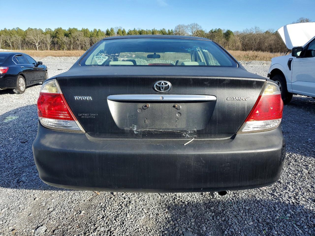 2005 Toyota Camry le