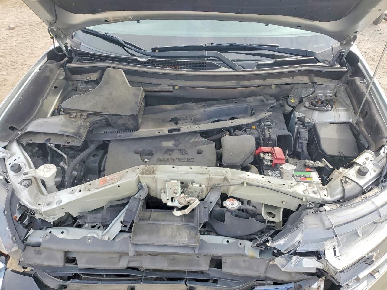 2020 Mitsubishi Outlander es