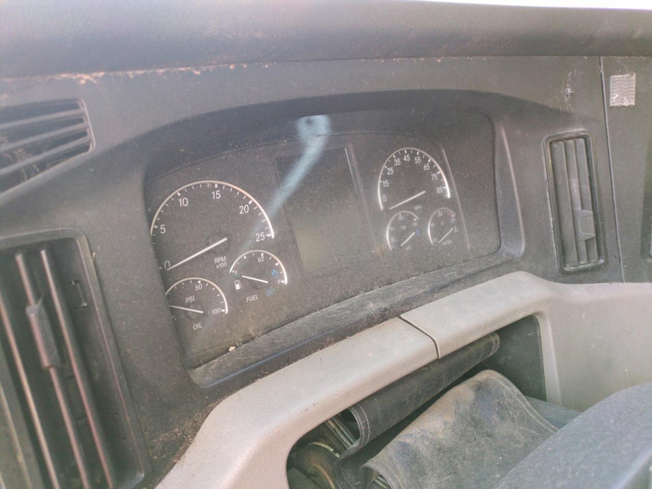 2018 Freightliner Cascadia 126 Semi Truck