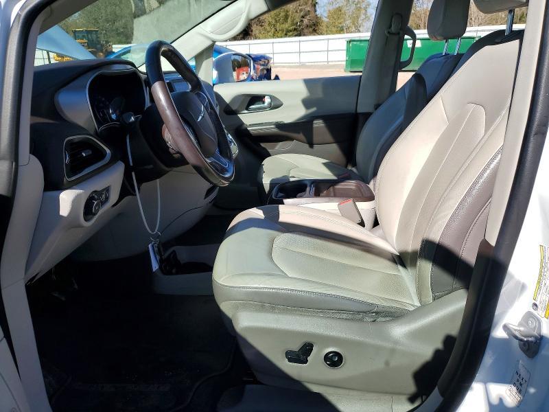 2019 Chrysler Pacifica Touring l