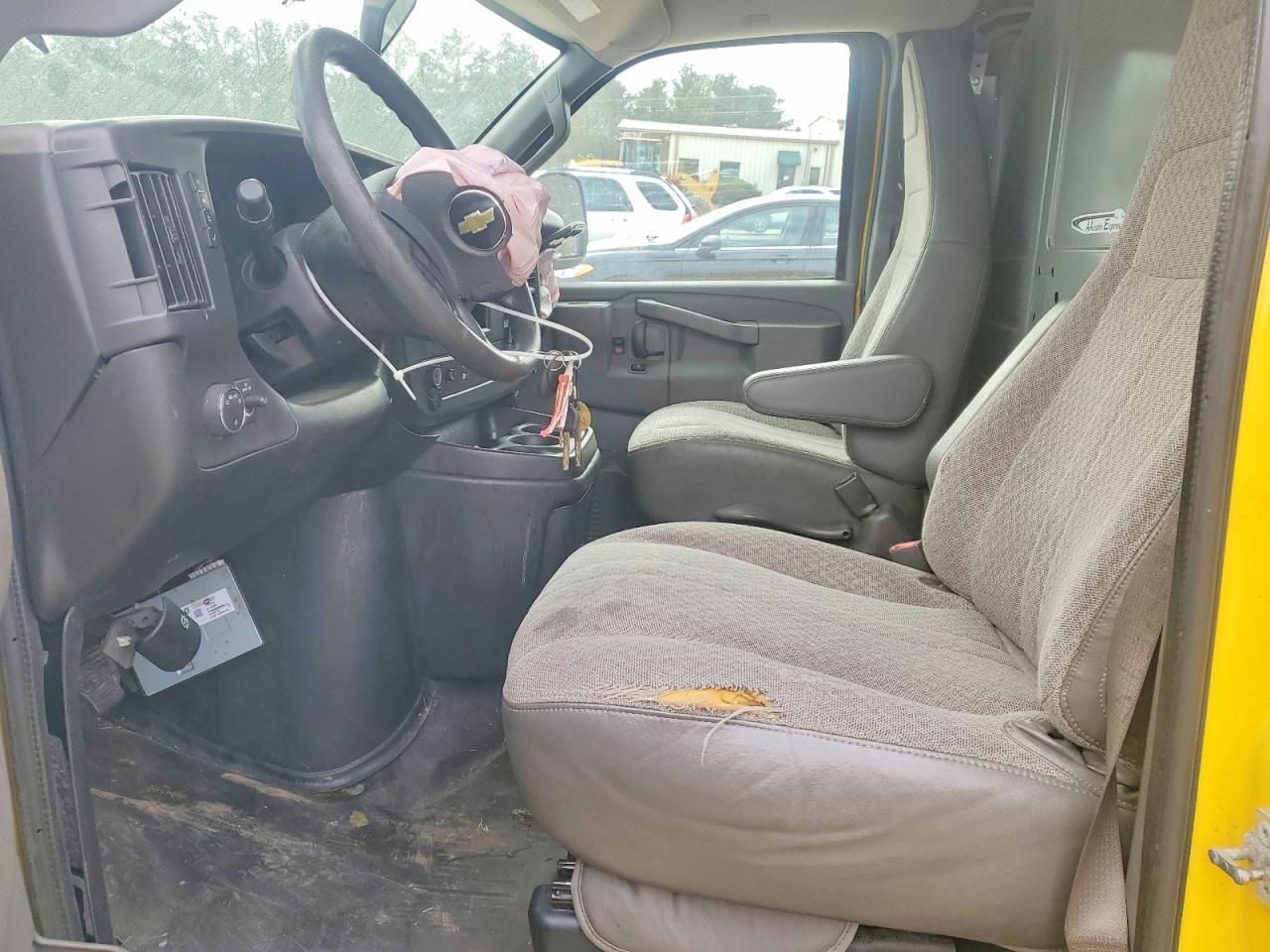2021 Chevrolet Express G2500