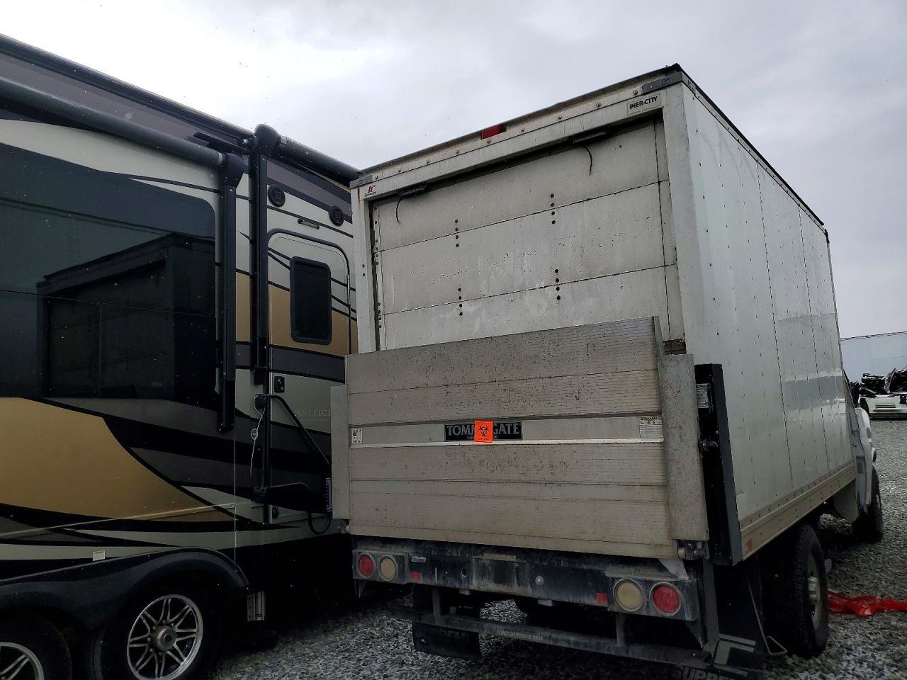 2014 Chevrolet Express box Truck