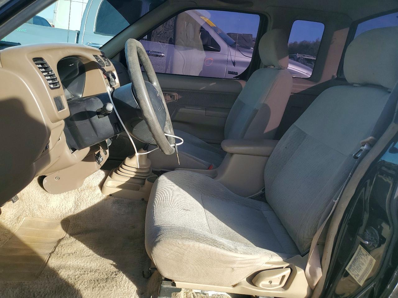 1998 Niss Frontier King cab