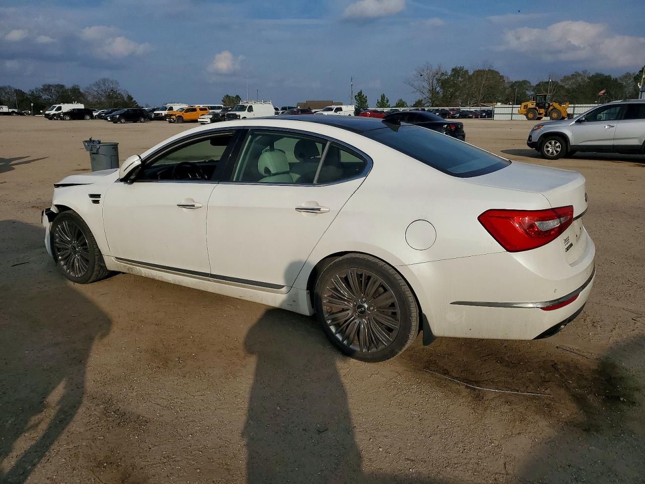 2016 KIA Cadenza Luxury