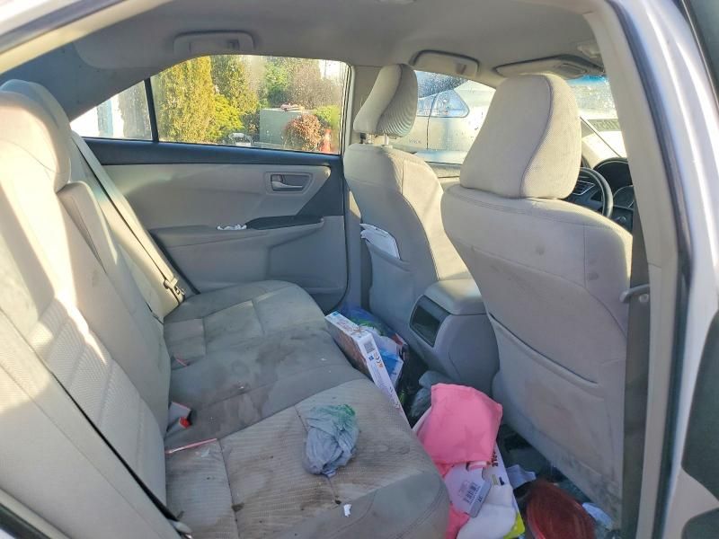 2016 Toyota Camry le