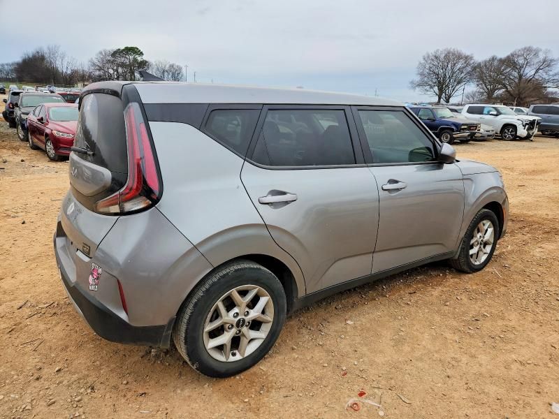 2023 KIA Soul lx