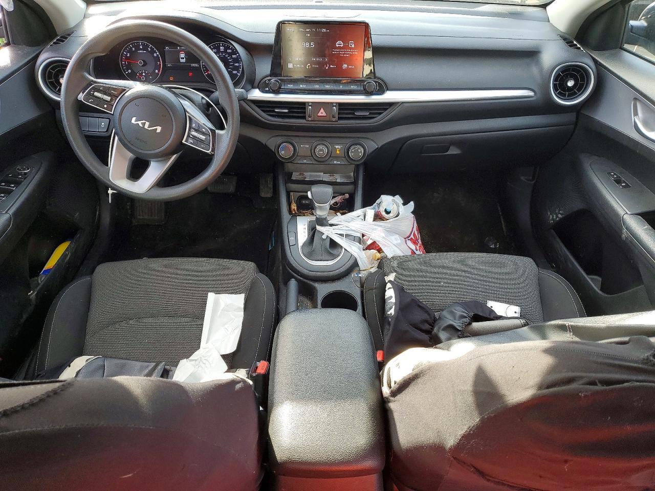 2023 KIA Forte lx