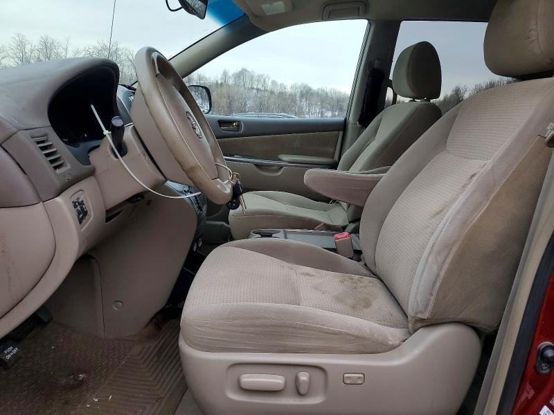 2010 Toyota Sienna ce