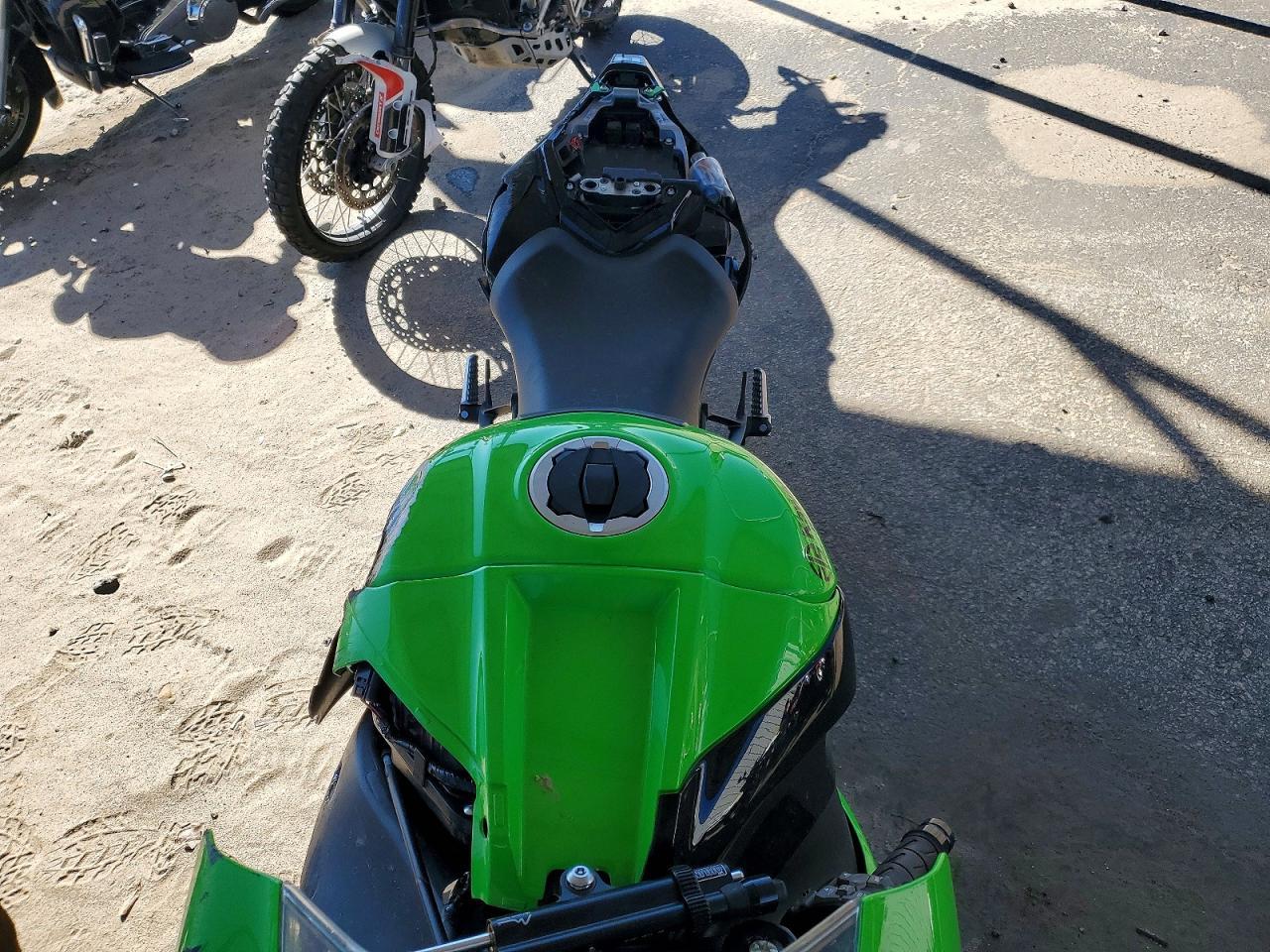 2023 Kawasaki ZX1002 M