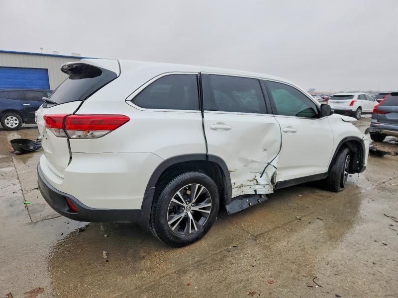 2019 Toyota Highlander le