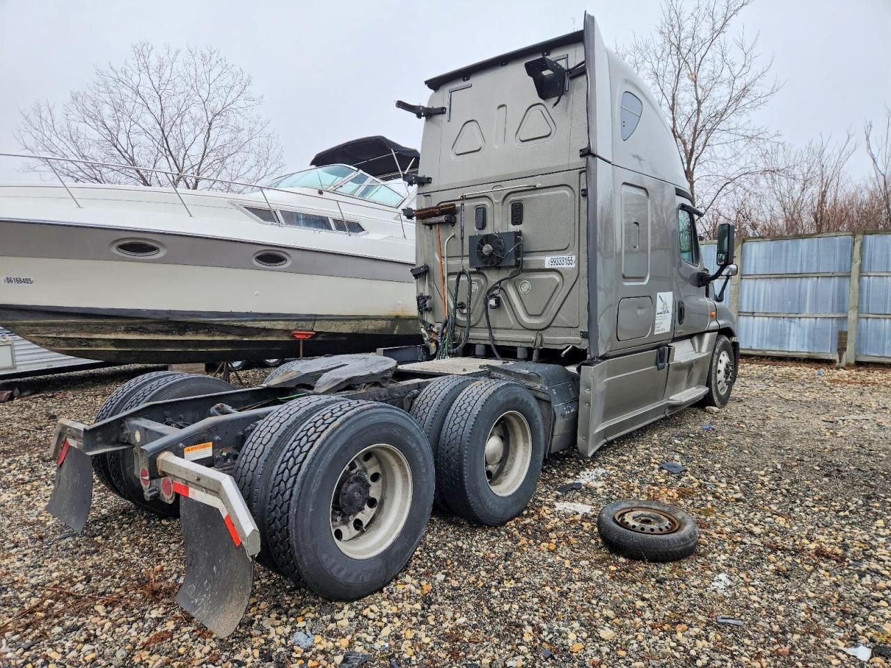2016 Freightliner Cascadia 125 Semi Truck