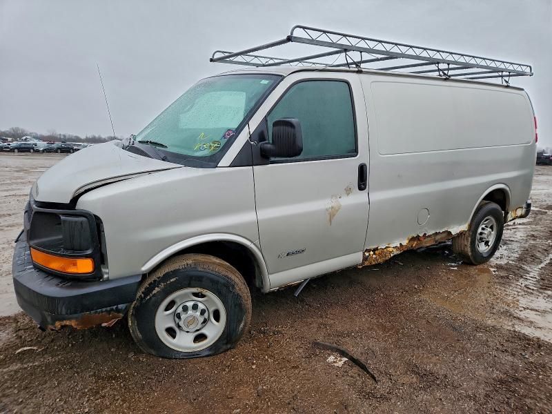 2005 Chev Express Cargo 3500 1