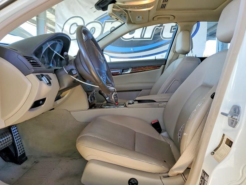 2011 Mercedes-Benz C300