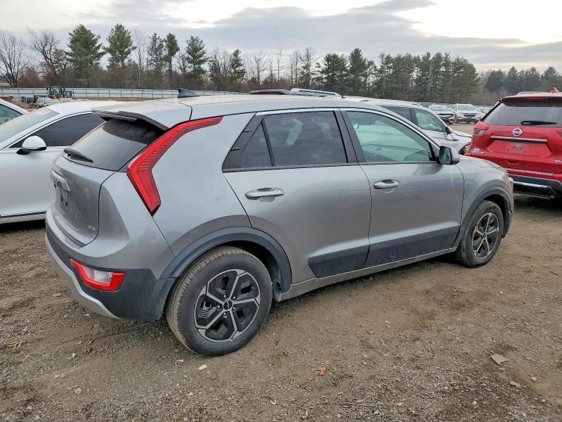 2023 KIA Niro lx