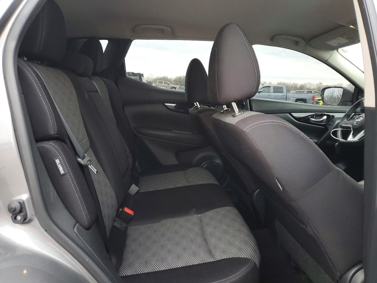 2020 Nissan Rogue Sport s