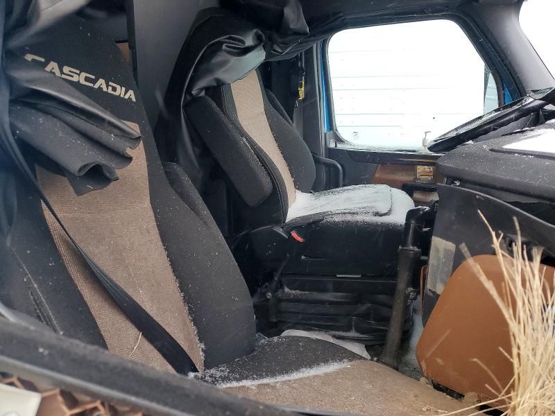 2019 Freightliner Cascadia 126 Semi Truck