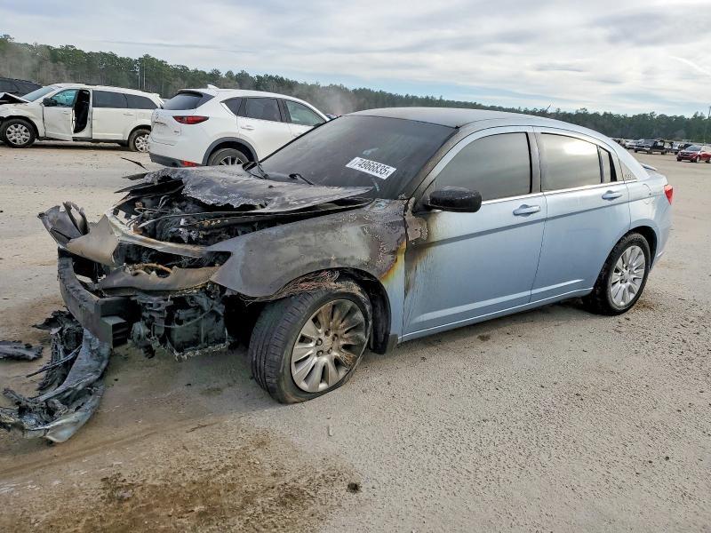 2014 Chrysler 200 lx